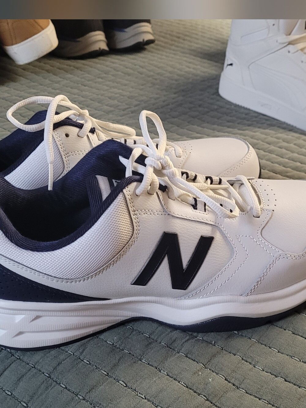 New Balance Men's White & Navy Athletic Sneakers Brand New